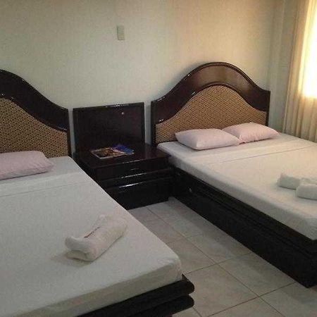 Queen\'S Beach Resort Manoc-Manoc Exterior foto