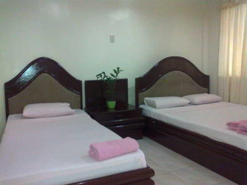 Queen\'S Beach Resort Manoc-Manoc Exterior foto