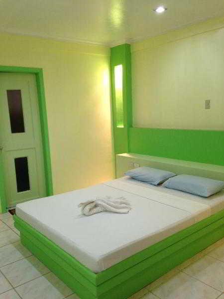 Queen\'S Beach Resort Manoc-Manoc Exterior foto
