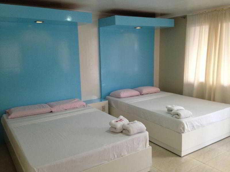 Queen\'S Beach Resort Manoc-Manoc Exterior foto